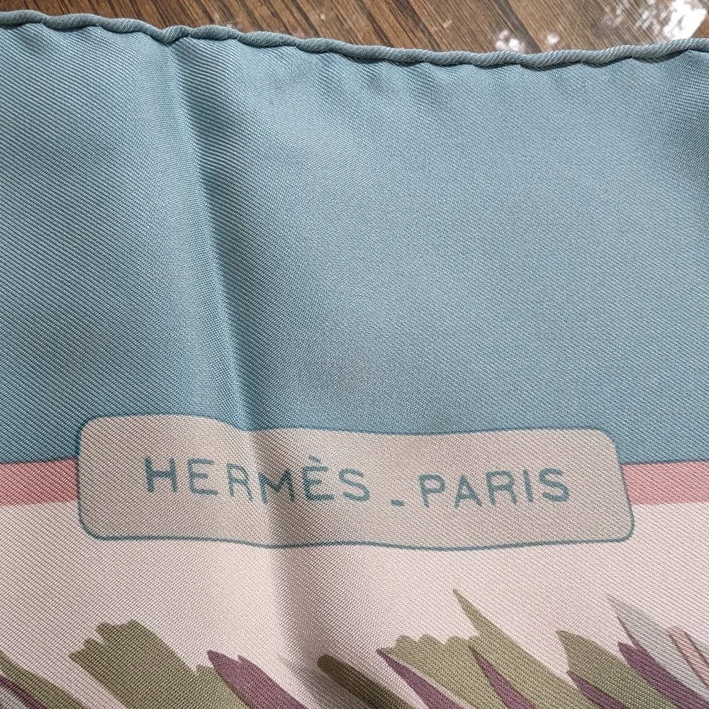 Vintage Hermes Cols Verts Blue Pastel 90 cm Silk Scarf Rare - Picture 5 of 16